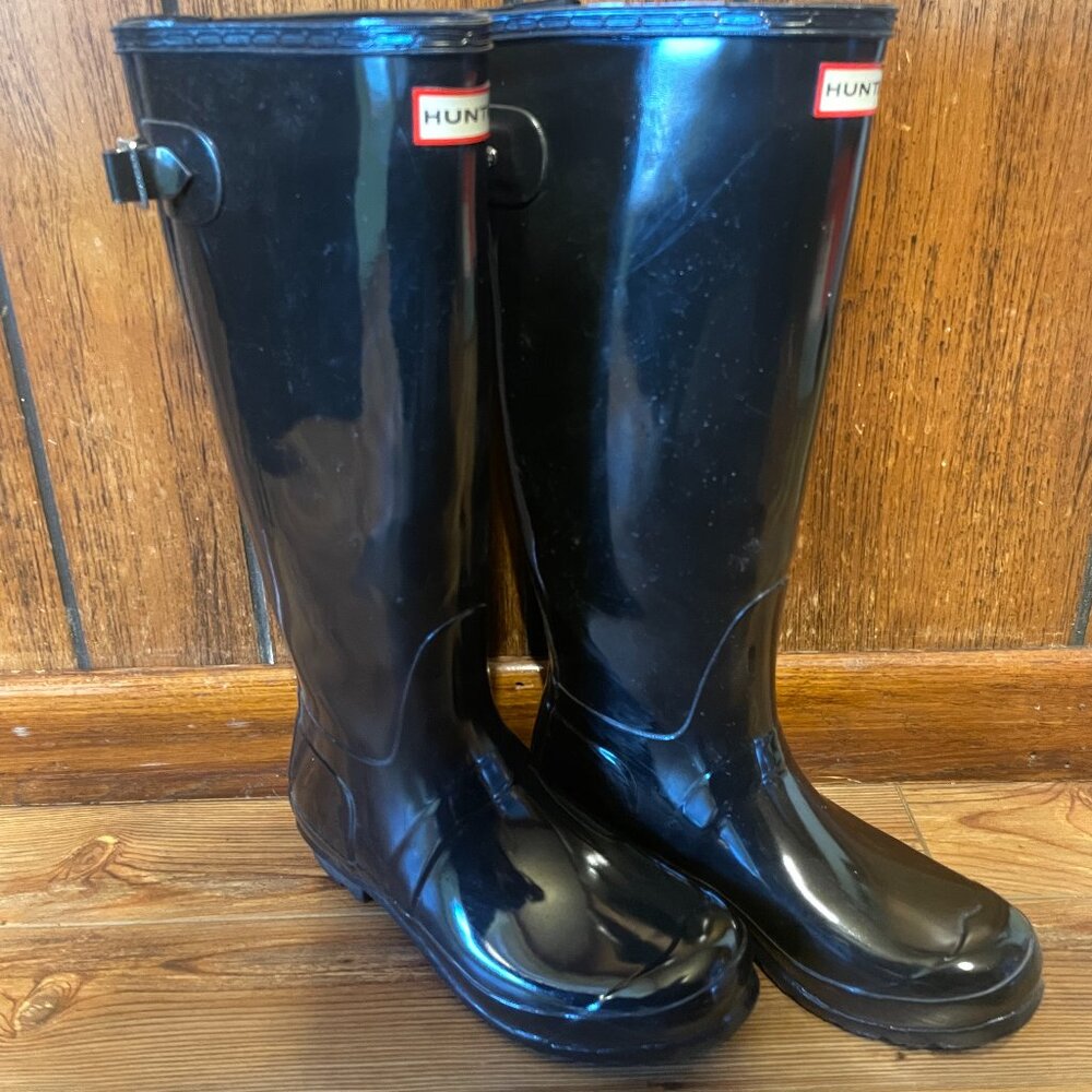 Glossy Hunter Black Rain Boots Size 8 - with box